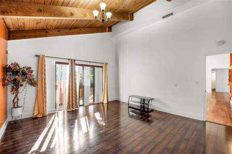 401 Leslie Drive, Hallandale Beach FL - photo 9 of 18