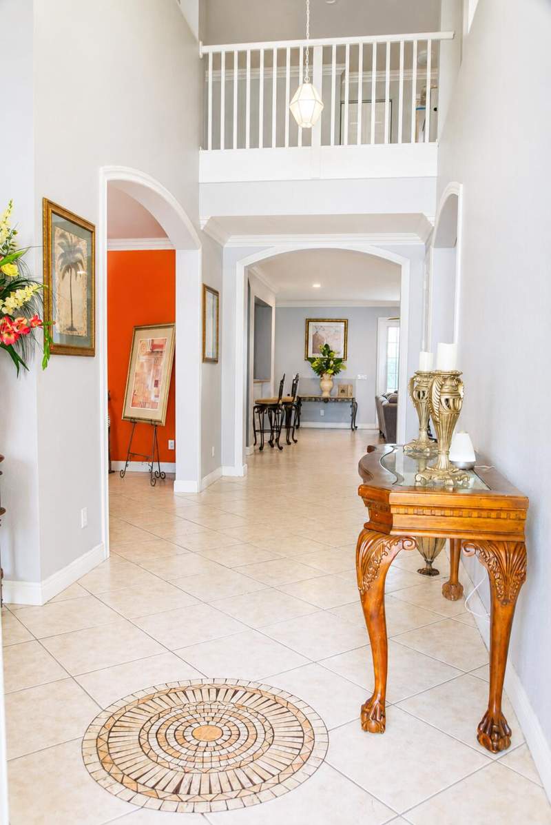 5 bedroom Single Family Residence at 3800 E Hibiscus Street, Isles At Weston, Weston — photo 3