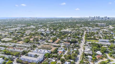 2655 NE 8th Avenue #106, Wilton Manors FL - photo 17 of 20