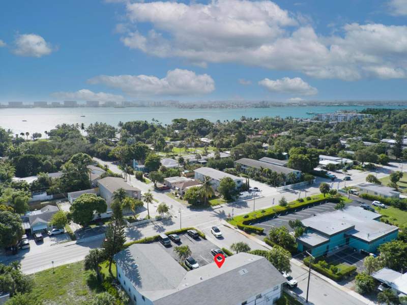 2 bedroom Condominium at 1127 S Federal Highway #103, Sun Haven Condo, Lake Worth Beach — photo 2