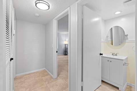1127 S Federal Highway #103, Lake Worth Beach FL - photo 10 of 27