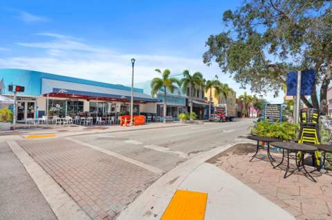 1127 S Federal Highway #103, Lake Worth Beach FL - photo 22 of 27