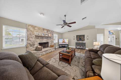 3601 Cottonwood Drive, Fort Pierce FL - photo 17 of 50