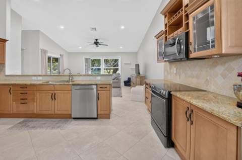 5756 Descartes Circle, Boynton Beach FL - photo 22 of 63