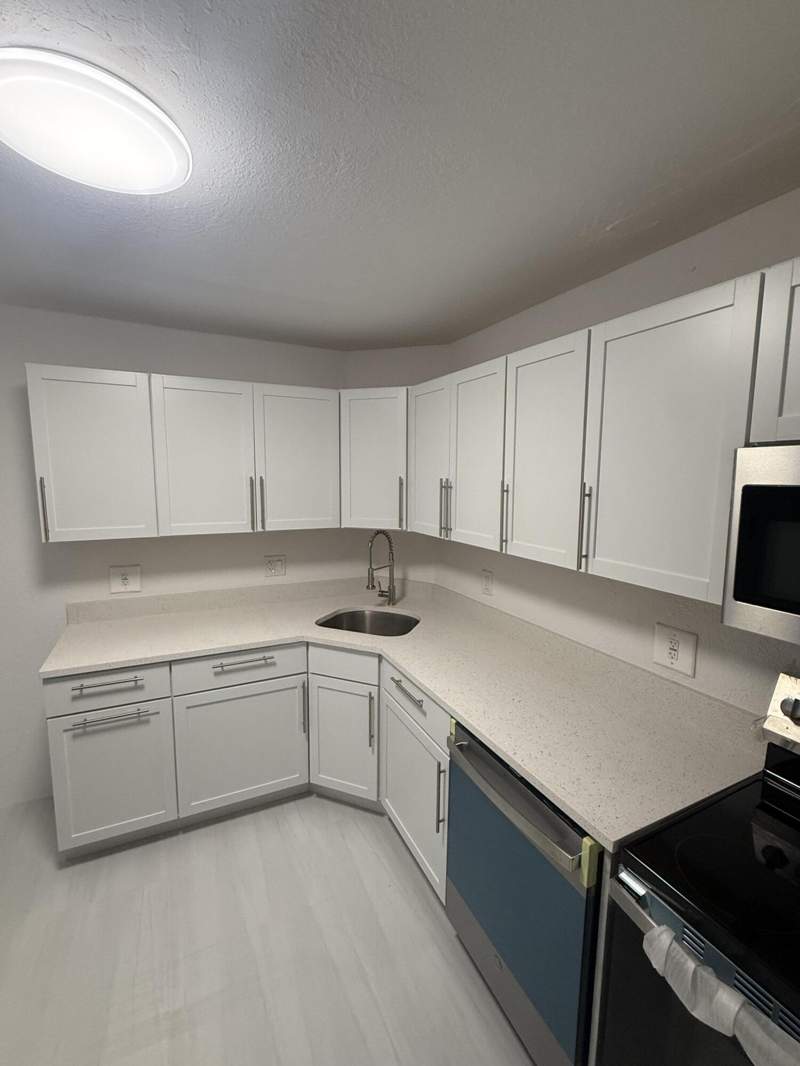 2 bedroom Condominium at 10701 Royal Palm Boulevard #1, Villa Madrid I Condo, Coral Springs — photo 3