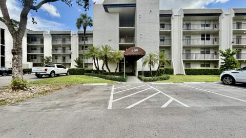 9480 Poinciana Place #201, Davie FL - photo 18 of 47