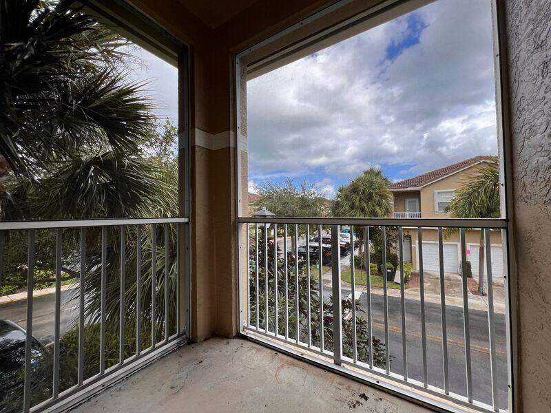 2 bedroom Condominium at 117 Lighthouse Circle #J, Tequesta Trace Condo, Tequesta — photo 4