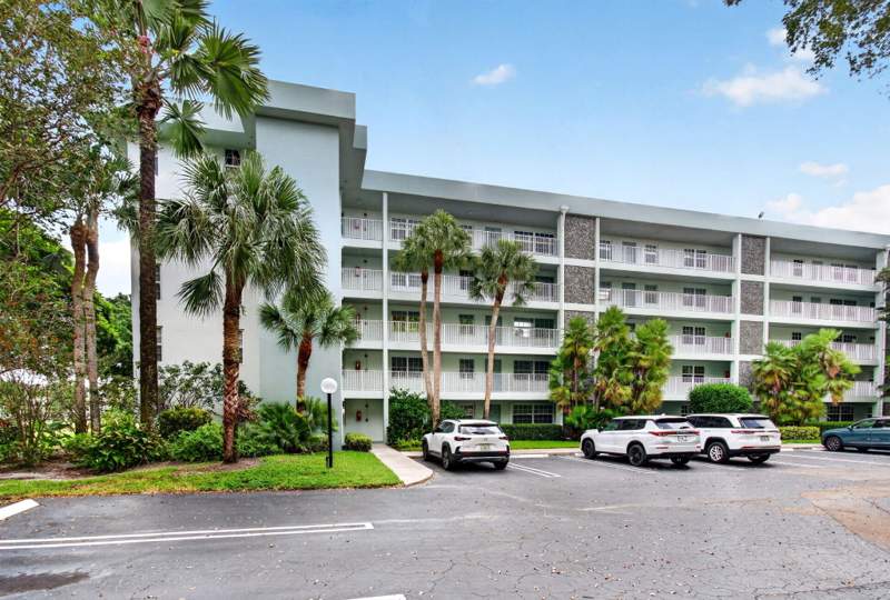 3 bedroom Condominium at 802 Cypress Grove Lane #309, No 122 Palm-Aire Country Club, Pompano Beach — photo 2