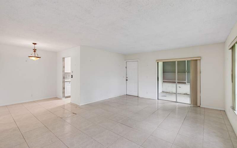 2 bedroom Condominium at 1057 E Circle Terrace, High Point Of Delray Sec 4, Delray Beach — photo 4