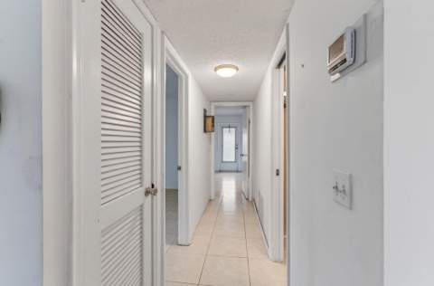 1057 E Circle Terrace, Delray Beach FL - photo 9 of 28