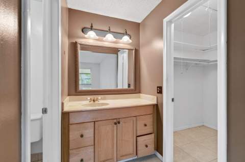 1057 E Circle Terrace, Delray Beach FL - photo 17 of 28