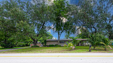 4511 E Country Club Circle, Plantation FL - photo 7 of 62