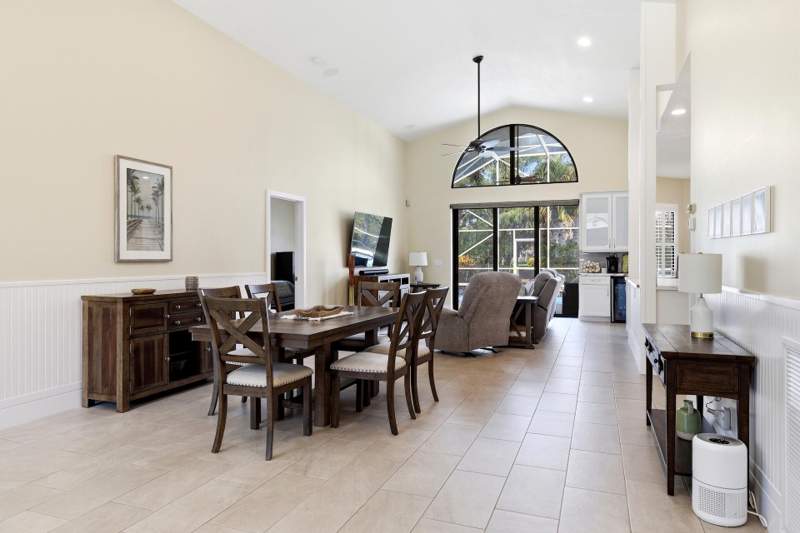 4 bedroom Single Family Residence at 15613 Bent Creek Road, Binks Forest Of The Landings At Wellington 3, Wellington — photo 5
