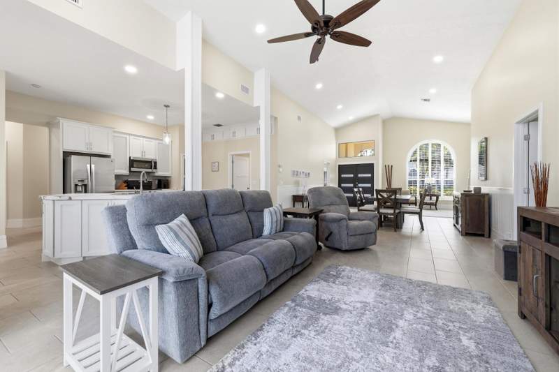 4 bedroom Single Family Residence at 15613 Bent Creek Road, Binks Forest Of The Landings At Wellington 3, Wellington — photo 3