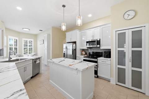 15613 Bent Creek Road, Wellington FL - photo 11 of 43
