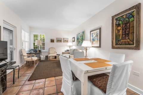 215 Phipps Plaza #2, Palm Beach FL - photo 7 of 23