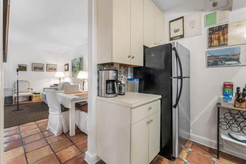 215 Phipps Plaza #2, Palm Beach FL - photo 8 of 23