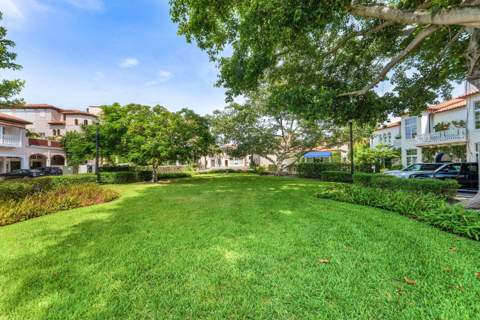 215 Phipps Plaza #2, Palm Beach FL - photo 18 of 23