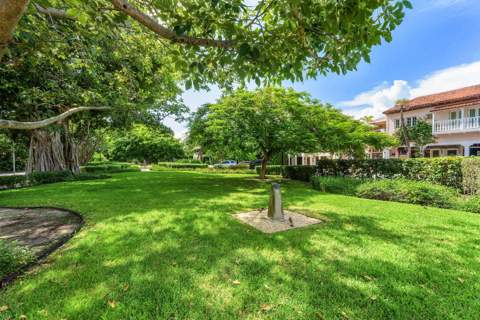 215 Phipps Plaza #2, Palm Beach FL - photo 19 of 23