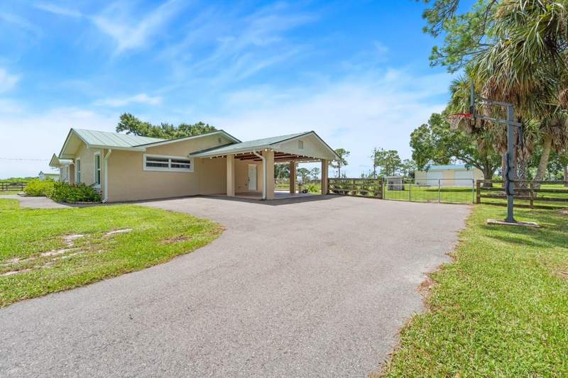 3 bedroom Single Family Residence at 15700 SW Palomino Street, Little Ranch Estates, Indiantown — photo 3