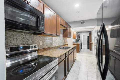 1751 Lauderdale Manor Drive, Fort Lauderdale FL - photo 6 of 14