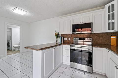 3157 Meridian Way #A, Palm Beach Gardens FL - photo 21 of 59