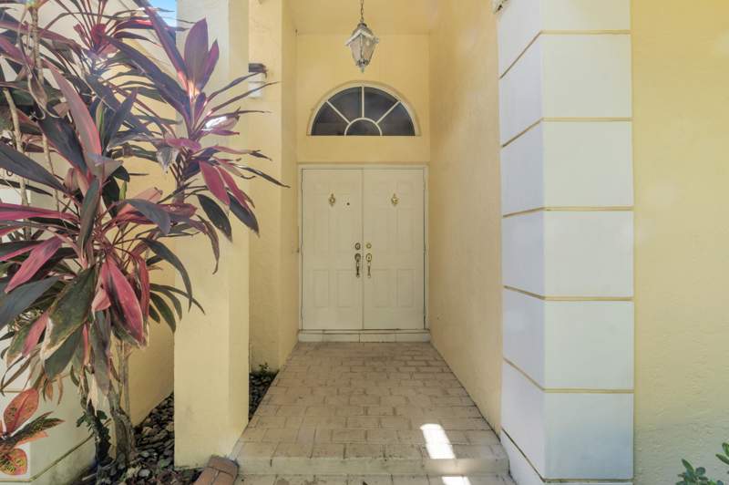 4 bedroom Single Family Residence at 12720 NW 20th Court, Georgetown At Eagle Trace, Coral Springs — photo 2