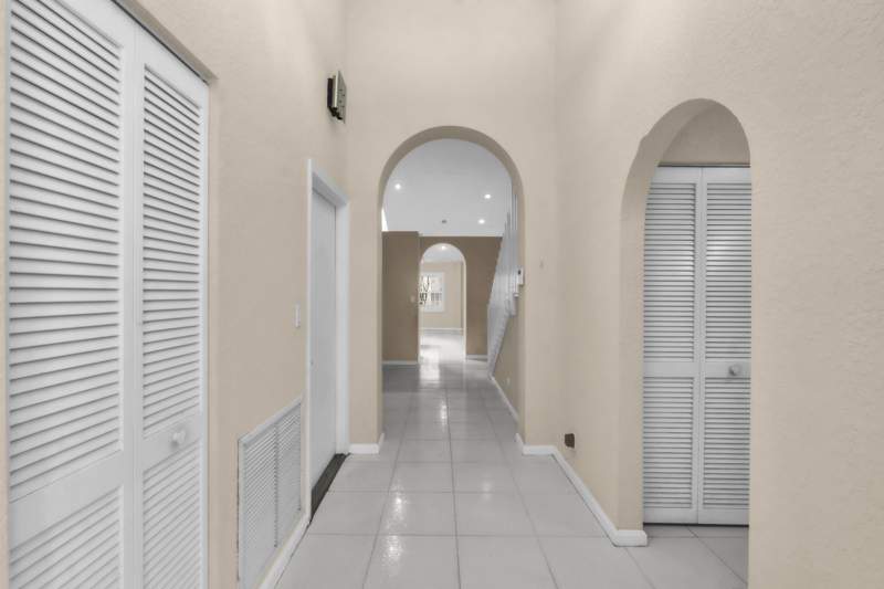 4 bedroom Single Family Residence at 12720 NW 20th Court, Georgetown At Eagle Trace, Coral Springs — photo 3