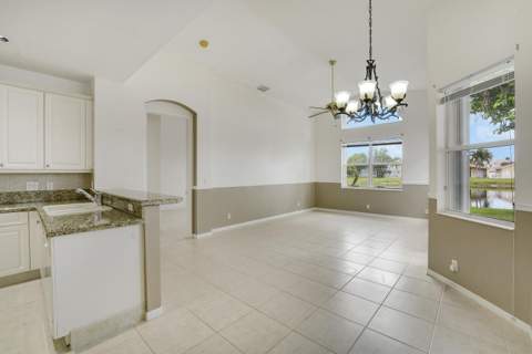 7428 Via Luria, Lake Worth FL - photo 18 of 55