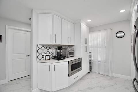 1629 Riverview Road #420, Deerfield Beach FL - photo 7 of 42