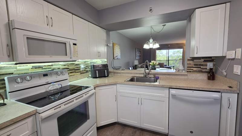 1 bedroom Condominium at 2206 S Cypress Bend Drive #504, Cypress Bend Condominium II, Pompano Beach — photo 4