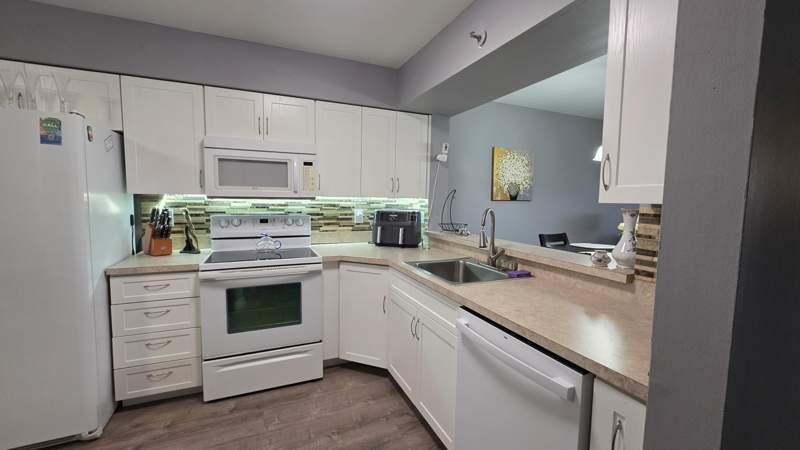 1 bedroom Condominium at 2206 S Cypress Bend Drive #504, Cypress Bend Condominium II, Pompano Beach — photo 5