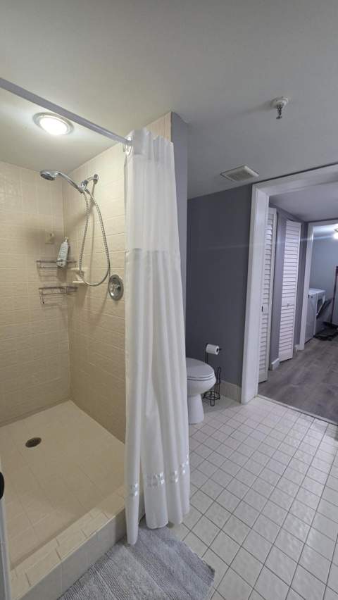 2206 S Cypress Bend Drive #504, Pompano Beach FL - photo 24 of 33