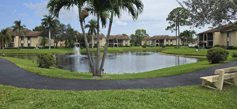 2 bedroom Condominium at 228 Pine Hov Circle #A2, Pine Ridge South II Condo, Greenacres — photo 2