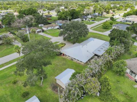 2381 SW Bayshore Boulevard, Port St. Lucie FL - photo 18 of 70