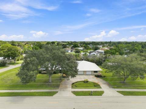 2381 SW Bayshore Boulevard, Port St. Lucie FL - photo 20 of 70