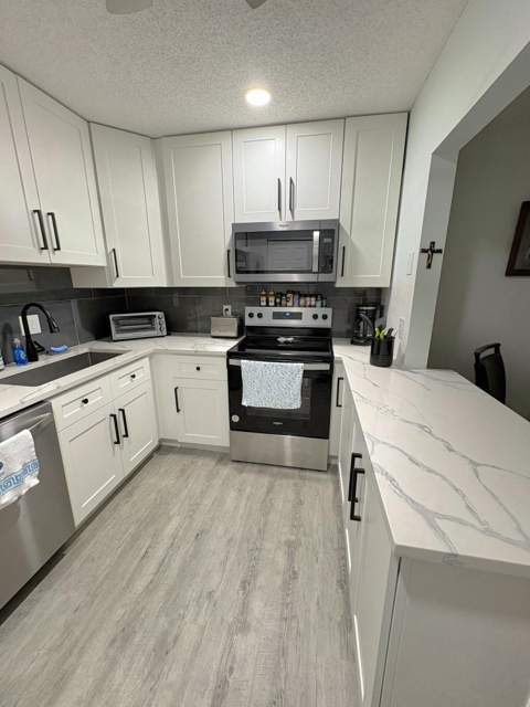 228 Pine Hov Circle #A2, Greenacres FL - photo 10 of 22