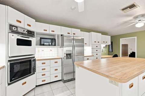 2381 SW Bayshore Boulevard, Port St. Lucie FL - photo 8 of 70