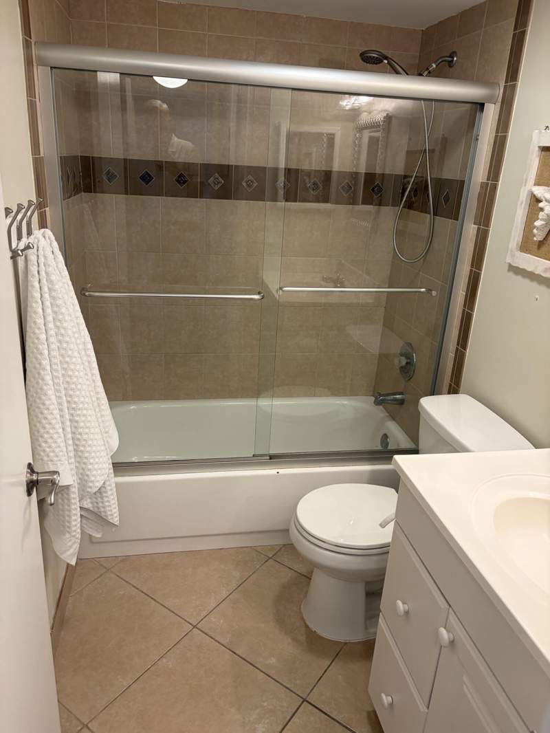 2 bedroom Condominium at 353 S US Highway 1 #F307, Jupiter Bay One Thru Six Condo, Jupiter — photo 3