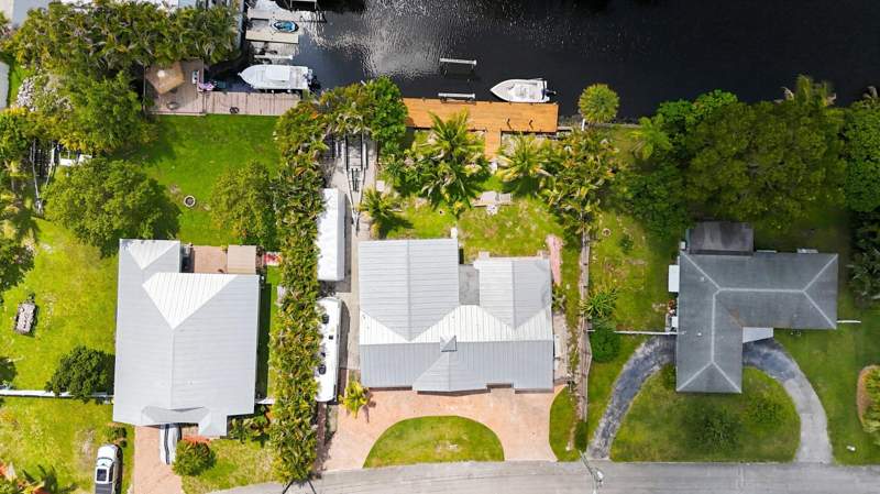 5 bedroom Single Family Residence at 26 SW Cabana Point Circle, Cabana Point, Stuart — photo 3