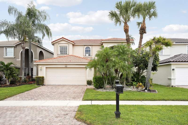 5 bedroom Single Family Residence at 7428 Via Luria, Isola Bella, Villages Of Windsor 3, Lake Worth — photo 2