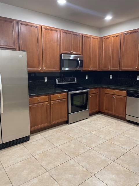 9076 Preston Place, Tamarac FL - photo 12 of 17