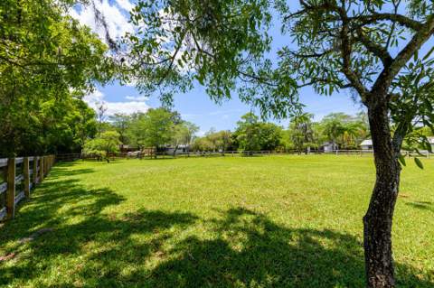 12856 Arrowwood Drive, Palm Beach Gardens FL - photo 16 of 48