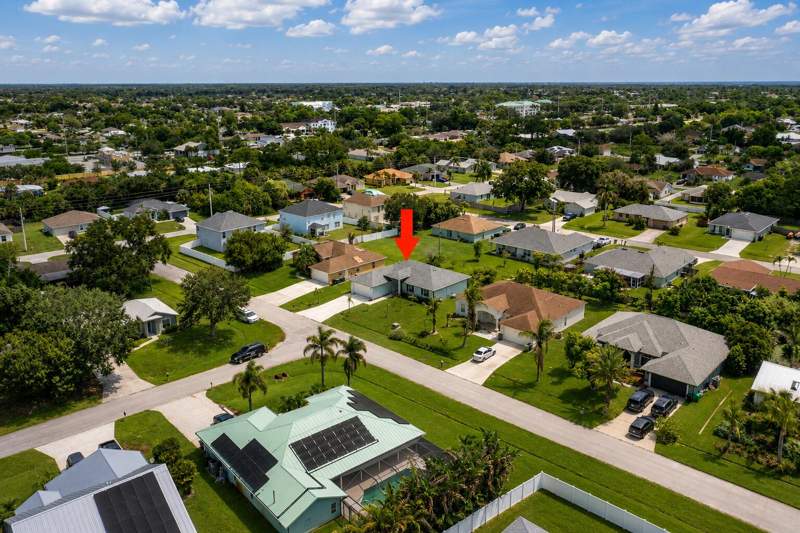 4 bedroom Single Family Residence at 2329 SW Mountwell Street, Port St Lucie Section 18, Port St. Lucie — photo 3