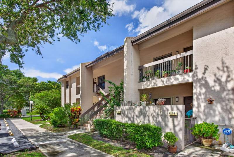 2 bedroom Condominium at 4111 NW 22nd Street #250E, Pond Apple Place III Condo, Coconut Creek — photo 2