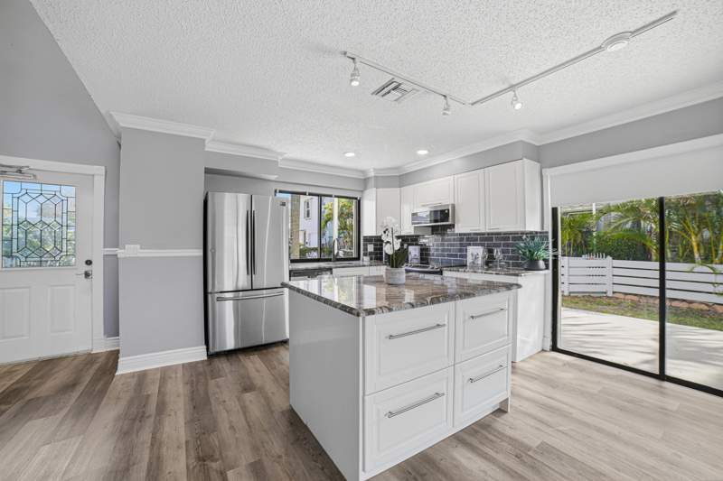 2 bedroom Townhouse at 324 W Pine Street #11, Mango Villas Townhouse, Lantana — photo 5