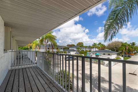 324 W Pine Street #11, Lantana FL - photo 16 of 39