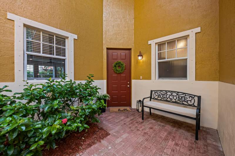3 bedroom Townhouse at 11945 NW 57th Manor, Heron Bay South, Coral Springs — photo 2