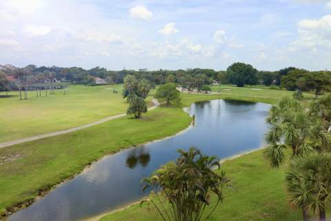 3980 Oaks Clubhouse Drive #511, Pompano Beach FL - photo 15 of 18