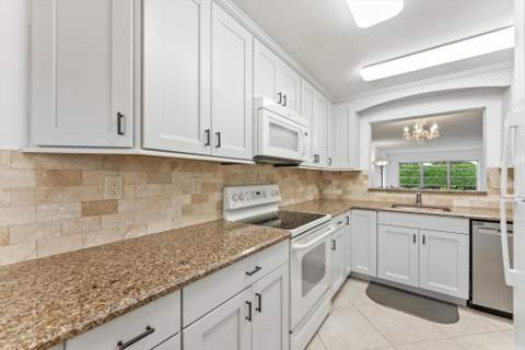 5635 Queen Palm Court #D, Delray Beach FL - photo 8 of 30